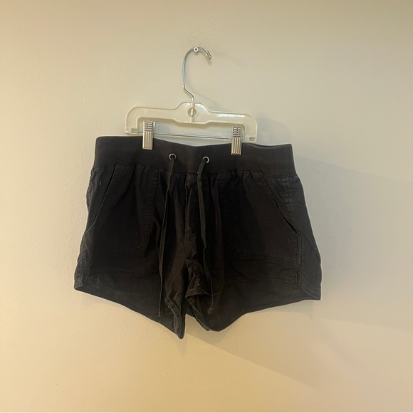 🖤black drawstring shorts - with pockets (size small) - Picture 7 of 12